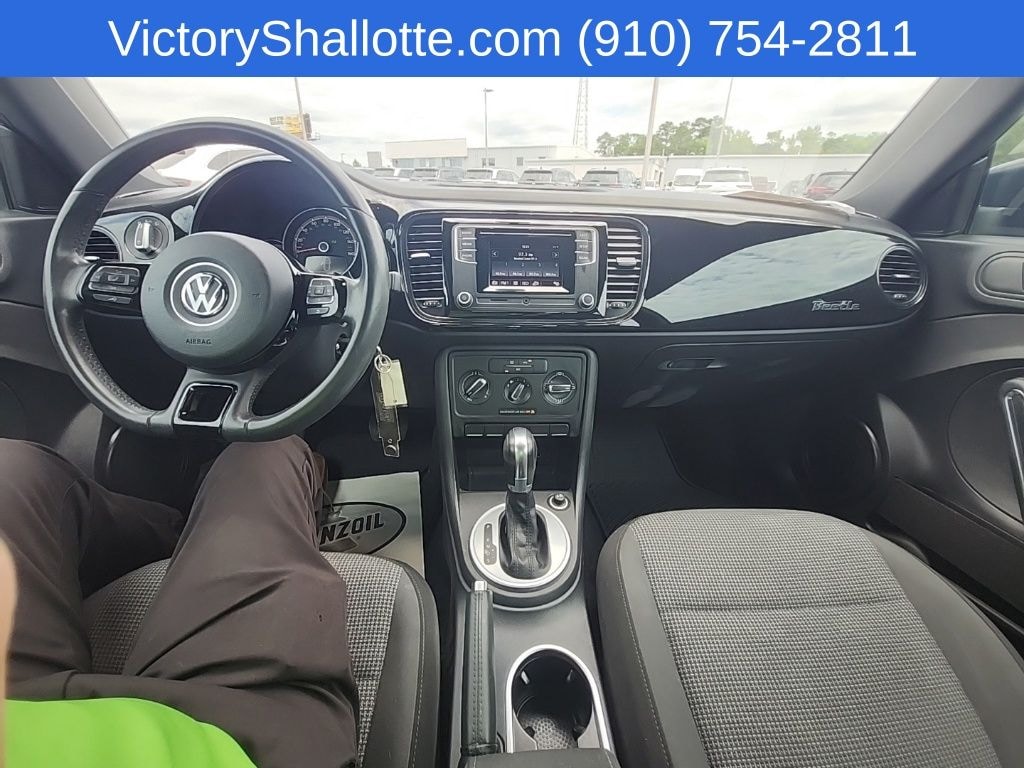 Used 2017 Volkswagen Beetle 1.8T Hatchback
