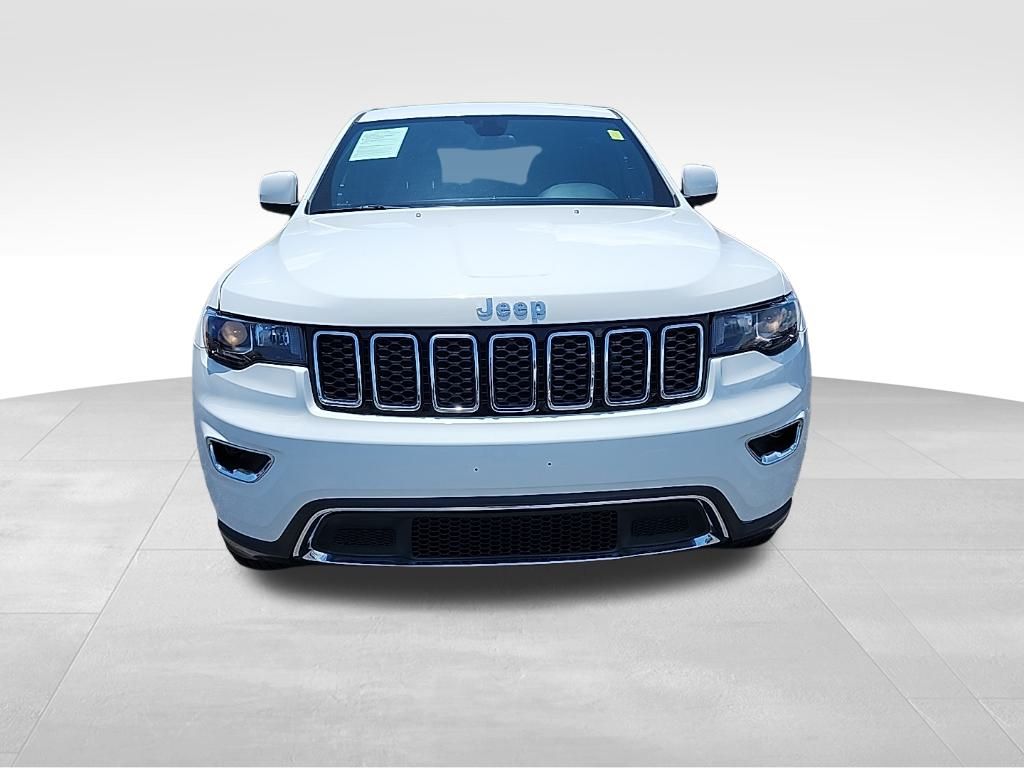 2020 Jeep Grand Cherokee Laredo photo 2