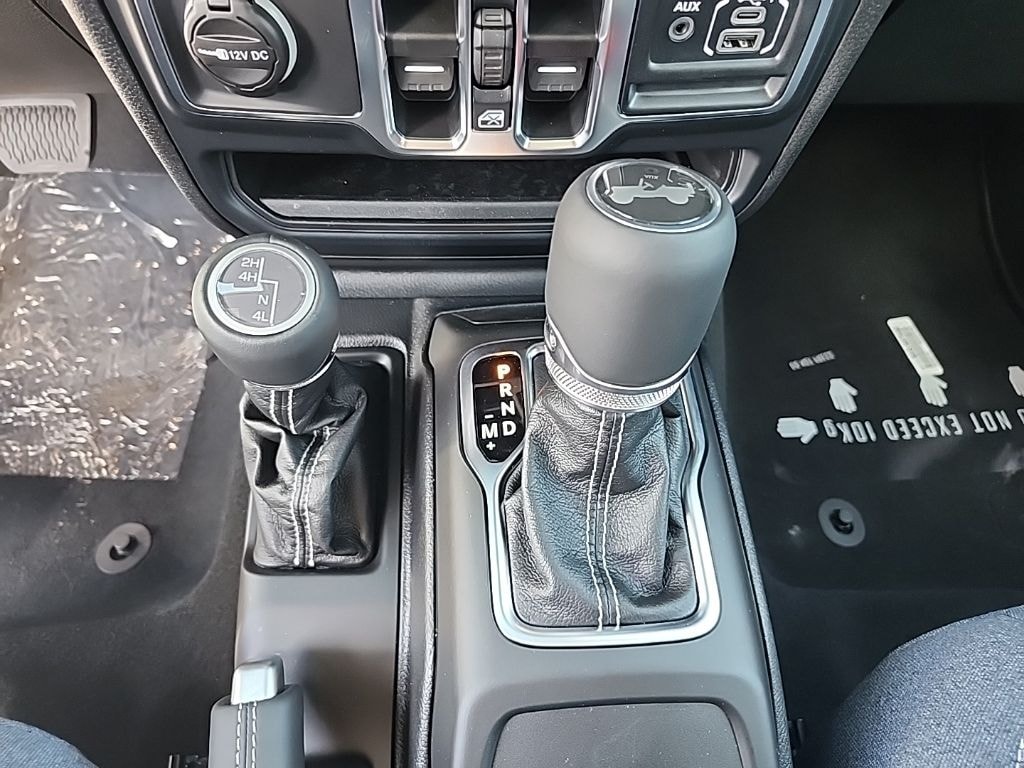 New 2026 Jeep Wrangler 4-DOOR SAHARA Sport Utility
