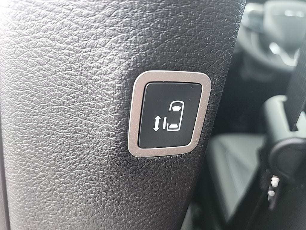 2026 Chrysler Pacifica Select - Photo 24