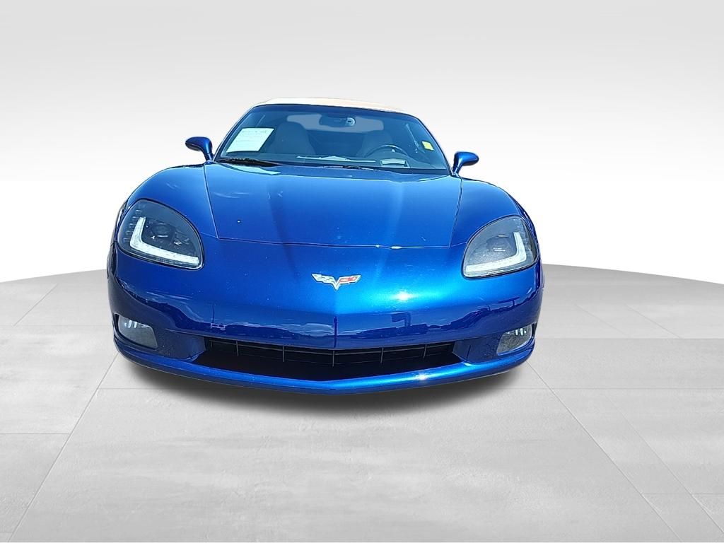 2005 Chevrolet Corvette Base Convertible photo 2