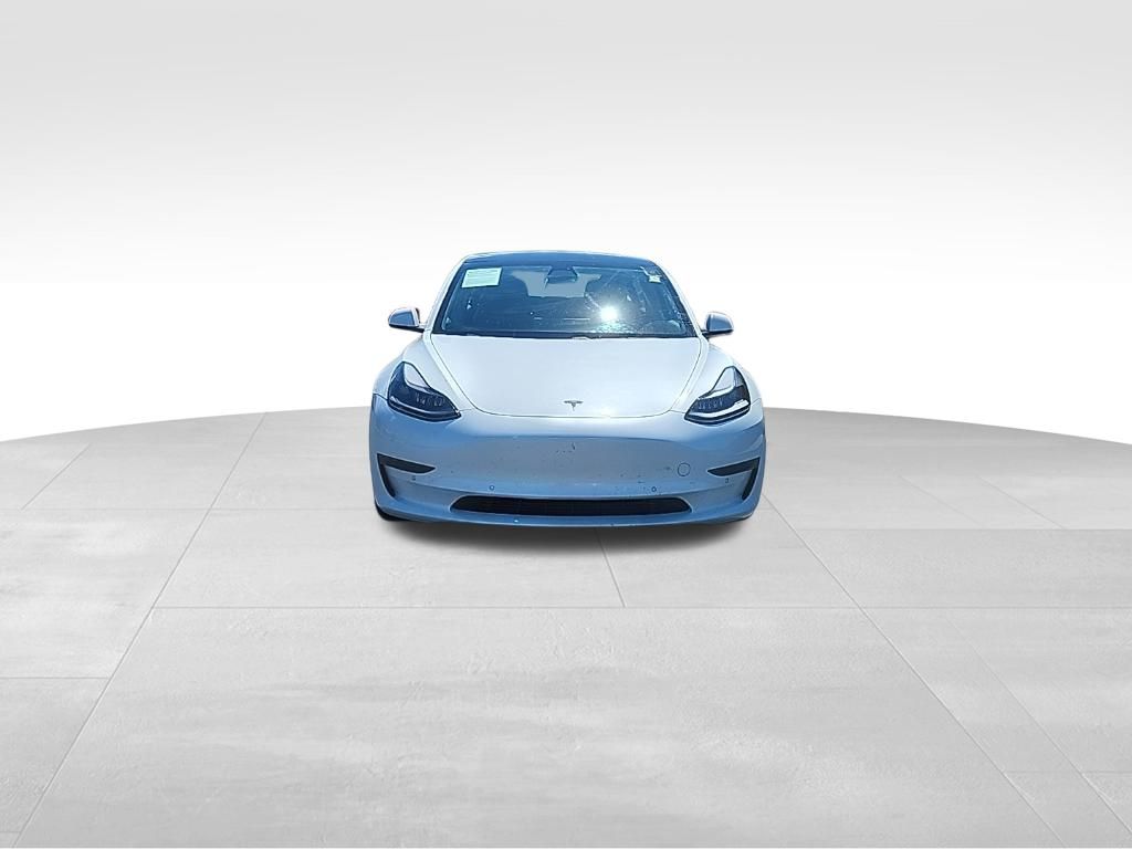 2021 Tesla Model 3 Standard Range Plus photo 2