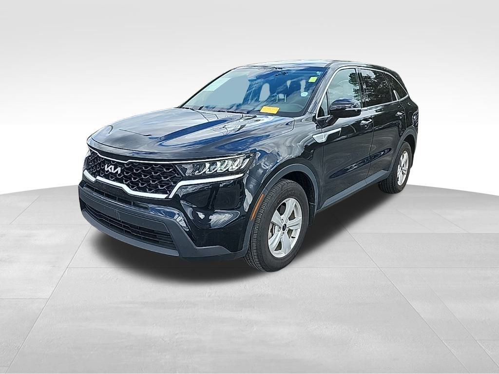 2023 Kia Sorento LX photo 3
