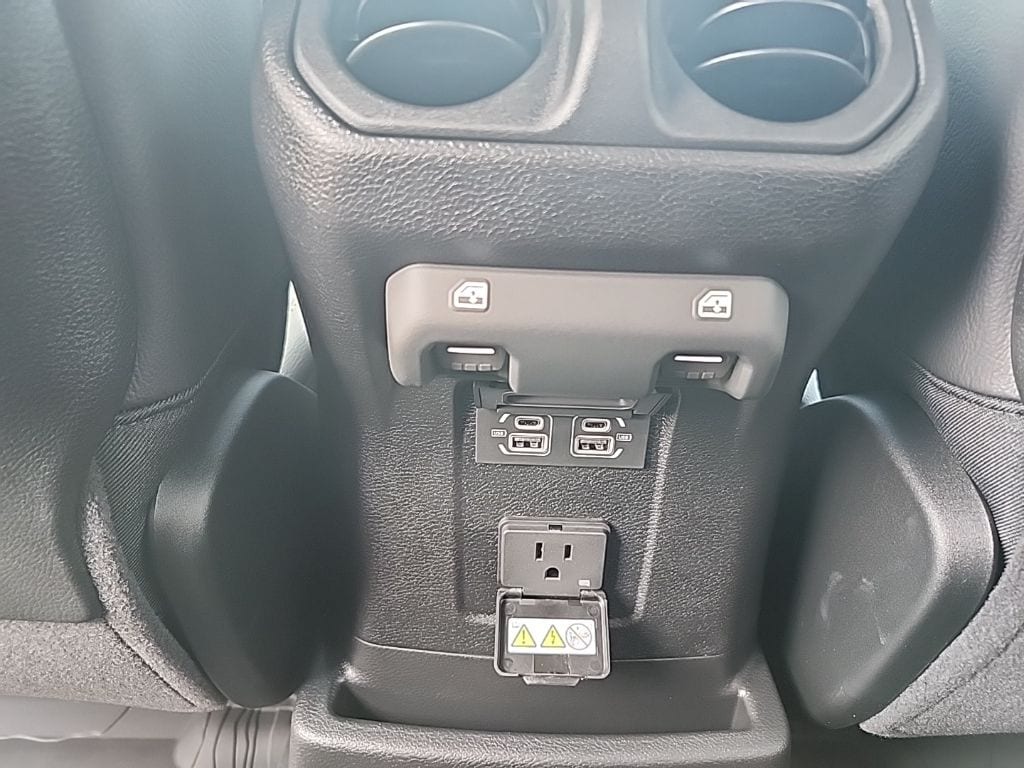 2025 Jeep Wrangler 4-Door Sahara - Photo 18