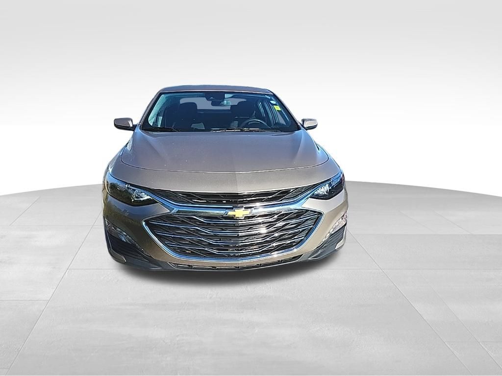 2024 Chevrolet Malibu 1LT photo 3