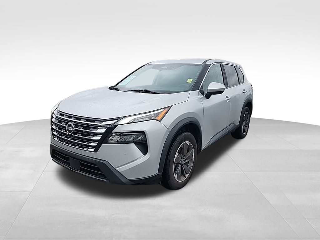 2024 Nissan Rogue SV photo 2