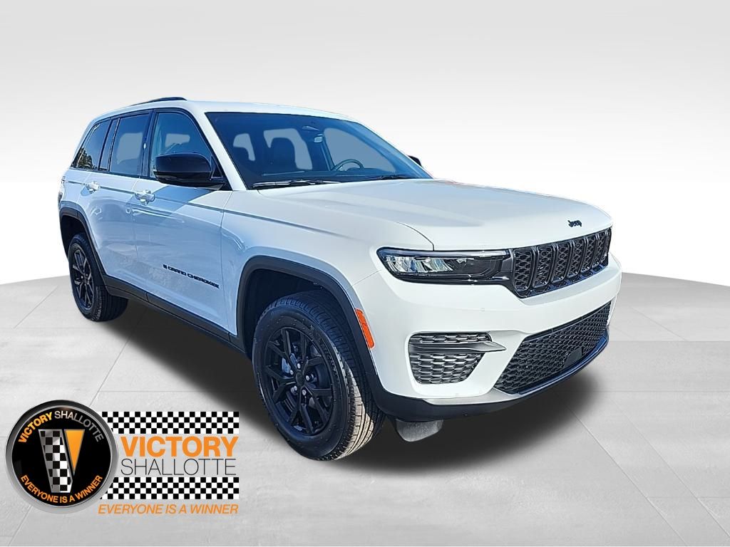 2025 Jeep Grand Cherokee Altitude's photo