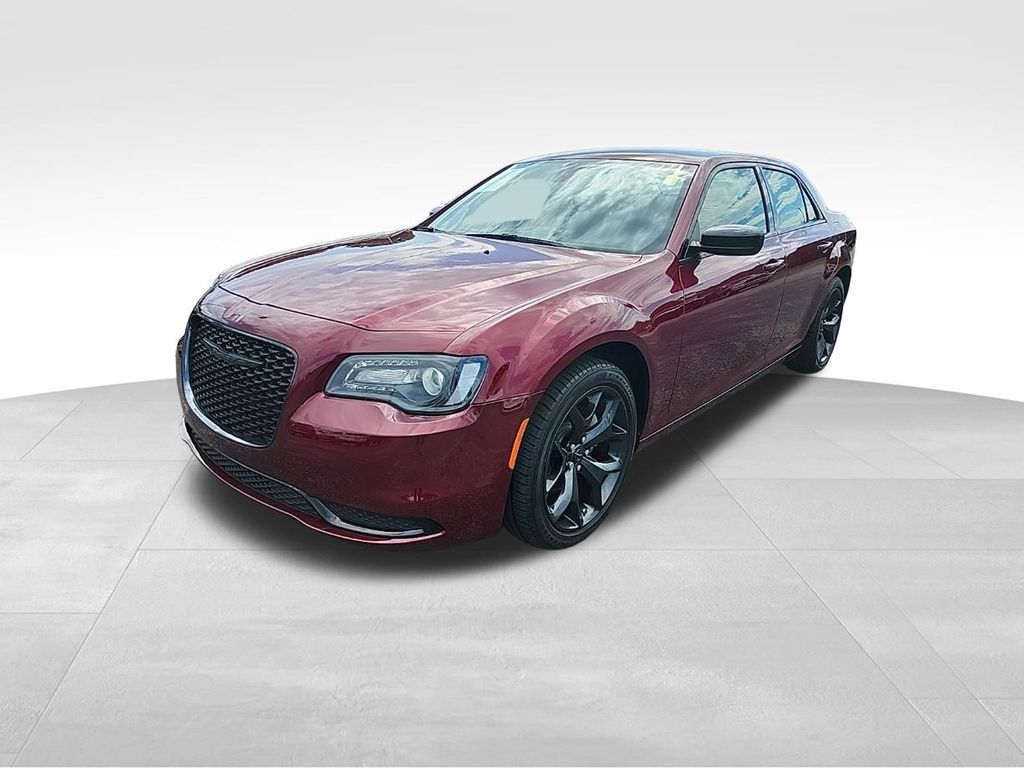 2023 Chrysler 300 Touring photo 3