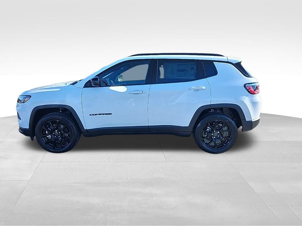 2026 Jeep Compass Latitude Altitude photo 2
