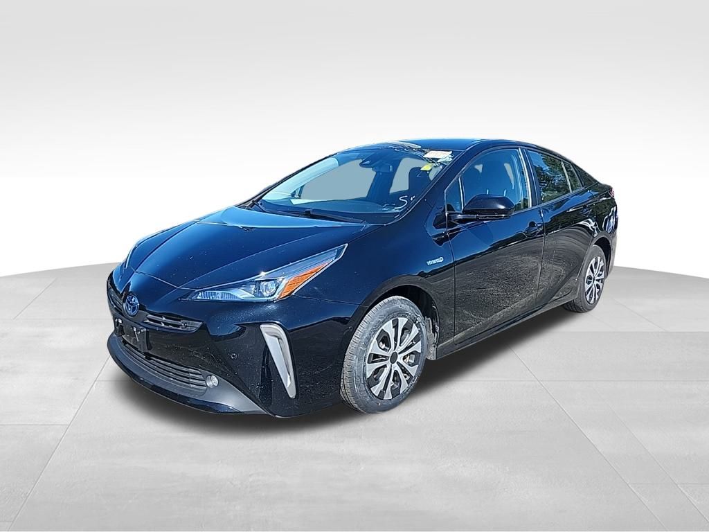 2020 Toyota Prius LE photo 4