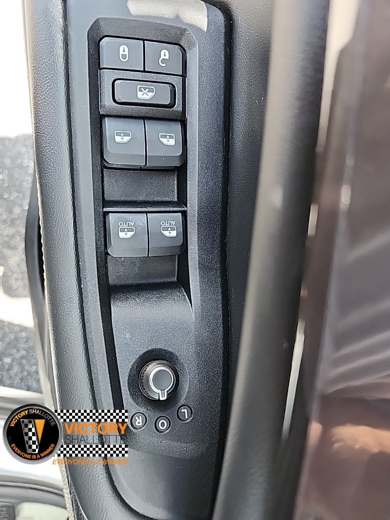 2023 Jeep Grand Cherokee Laredo - Photo 22