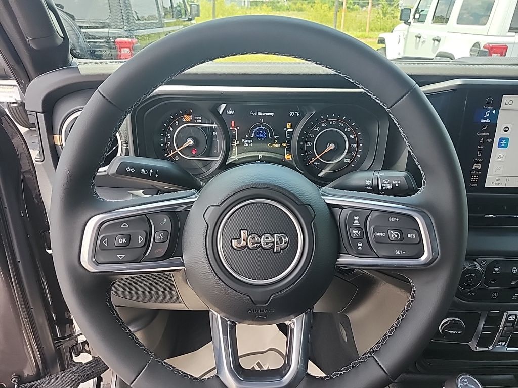 2025 Jeep Wrangler 4-Door Sahara - Photo 25