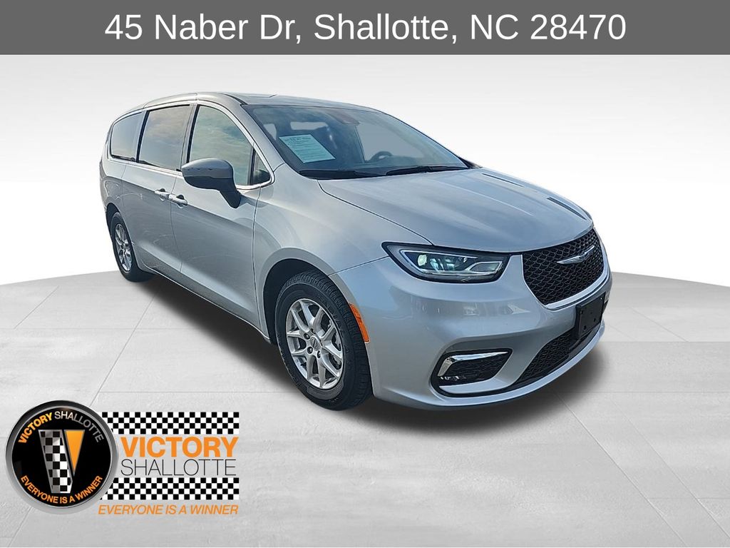 2023 Chrysler Pacifica Van Passenger Van 