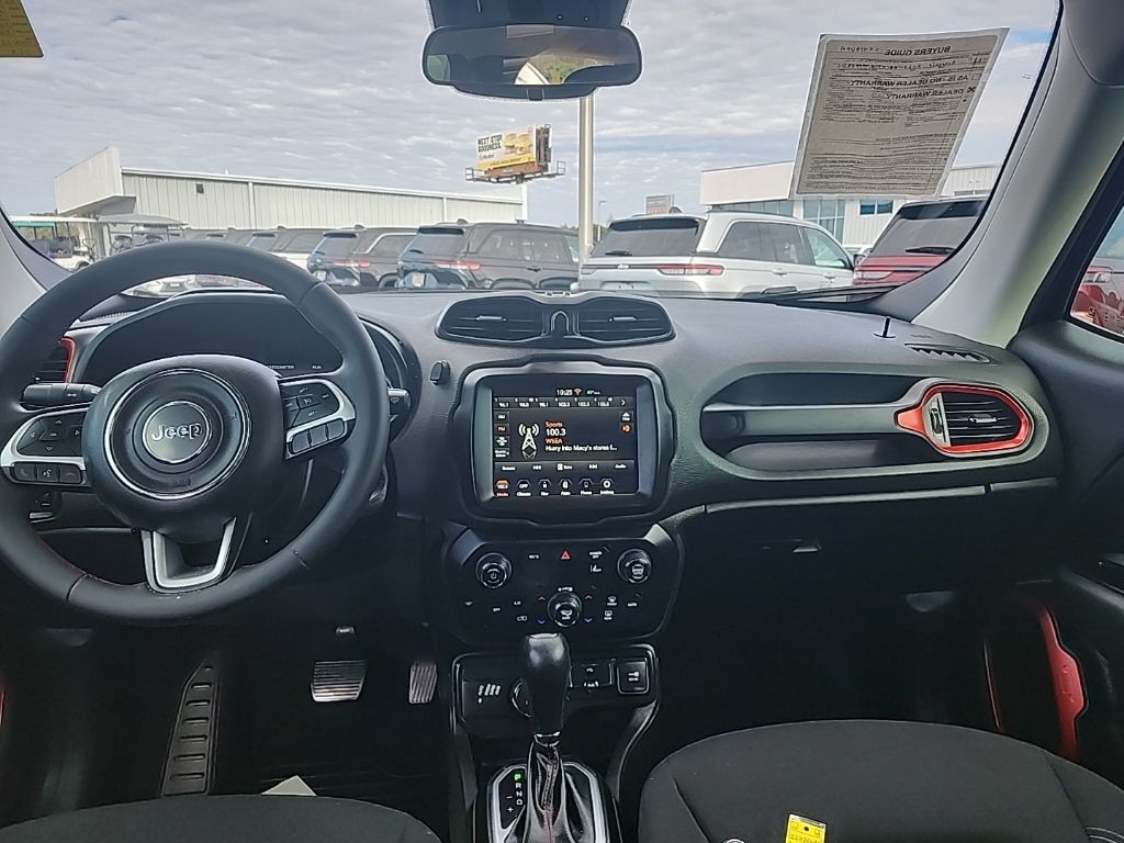 Used 2023 Jeep Renegade Latitude SUV