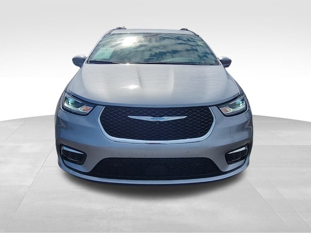 2021 Chrysler Pacifica Hybrid Touring L photo 2