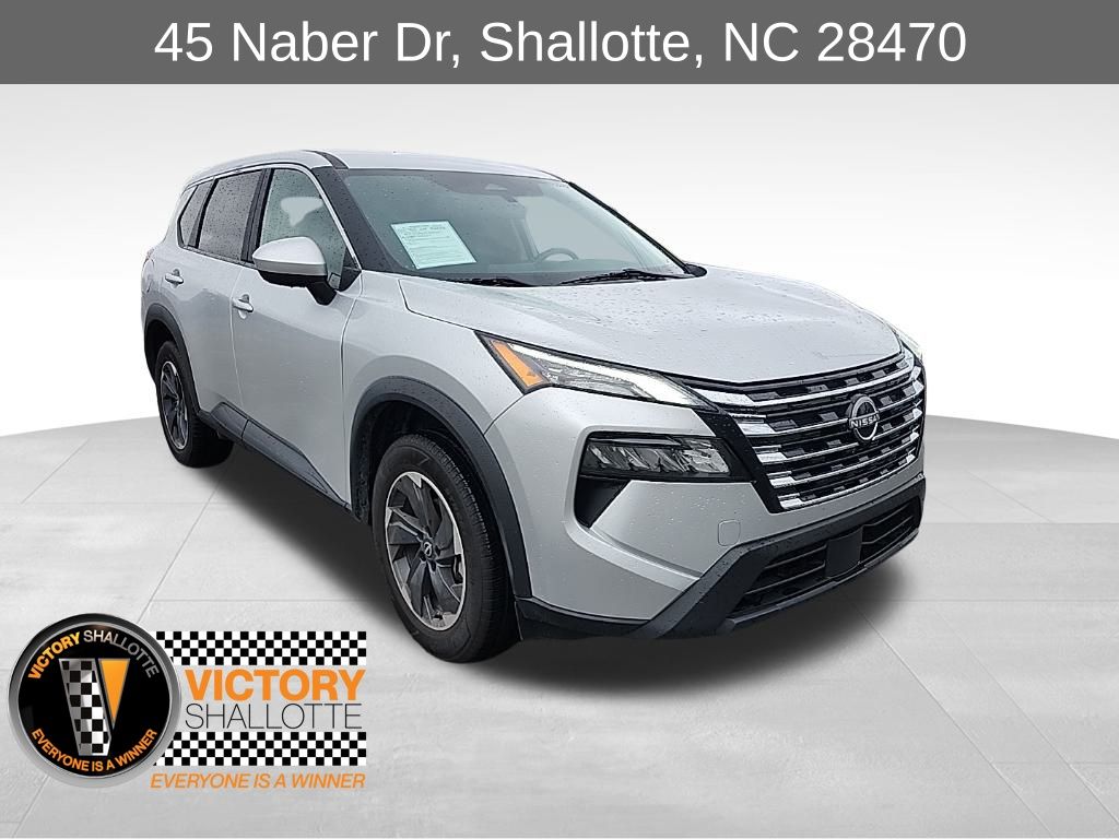 2024 Nissan Rogue SV's photo