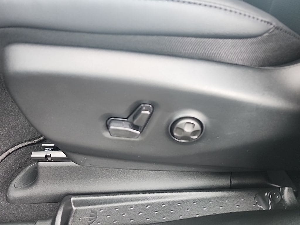 2026 Chrysler Pacifica Select - Photo 26