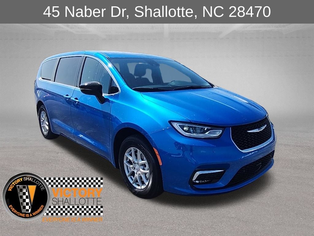New 2026 Chrysler Pacifica SELECT Passenger Van