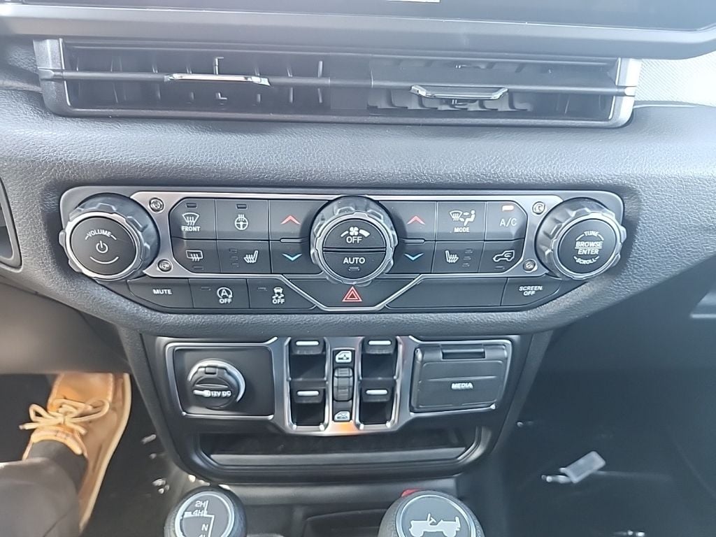 New 2025 Jeep Wrangler 4-DOOR SPORT S Sport Utility