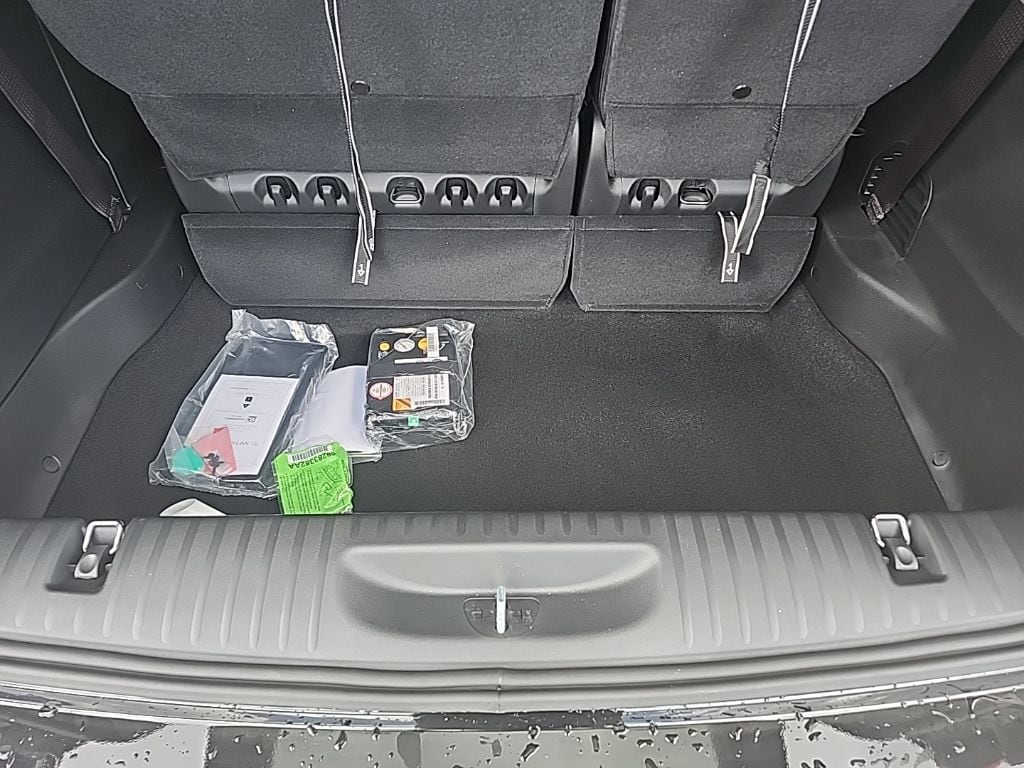 2026 Chrysler Pacifica Select - Photo 19