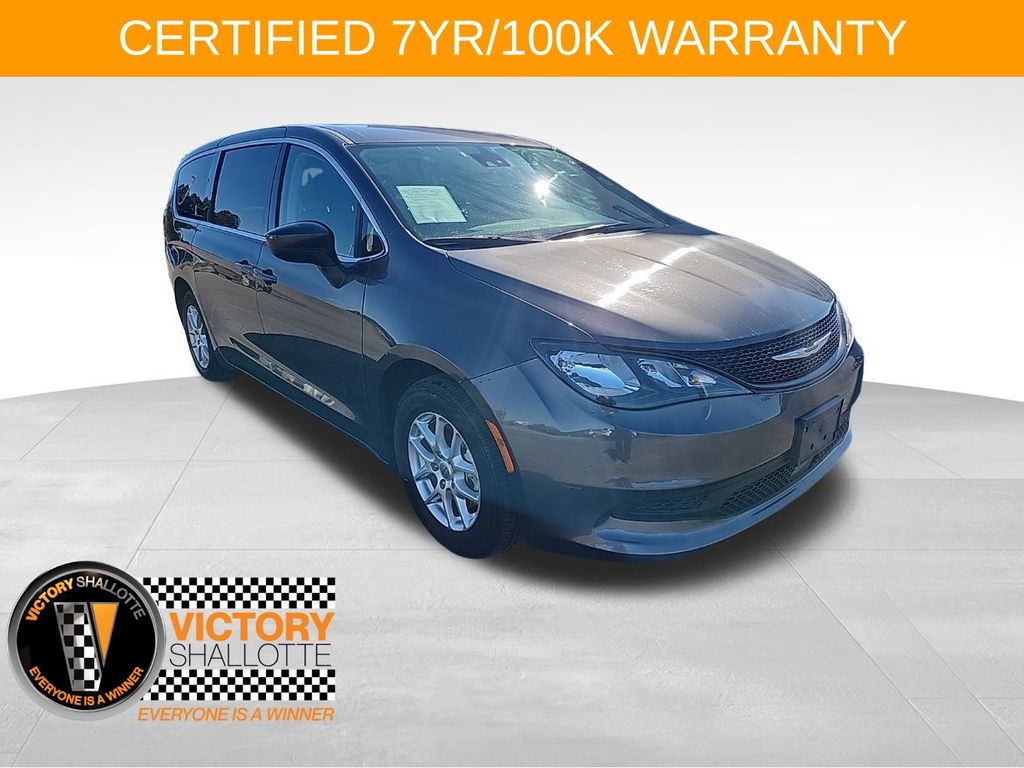 2023 Chrysler Voyager LX