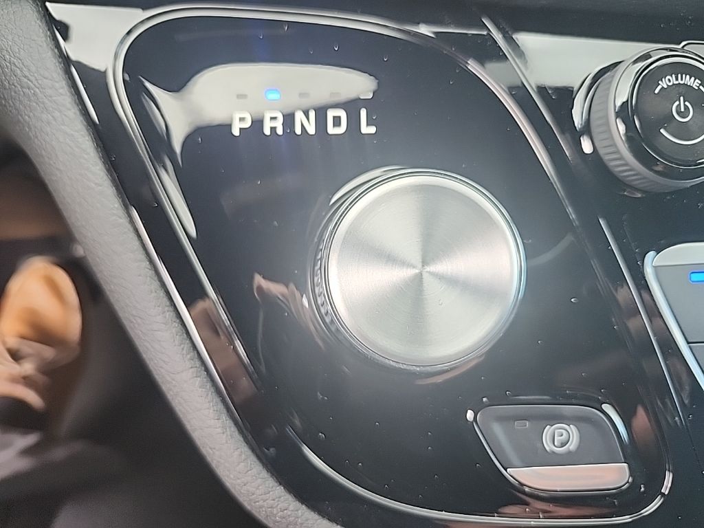 2026 Chrysler Pacifica Select - Photo 35