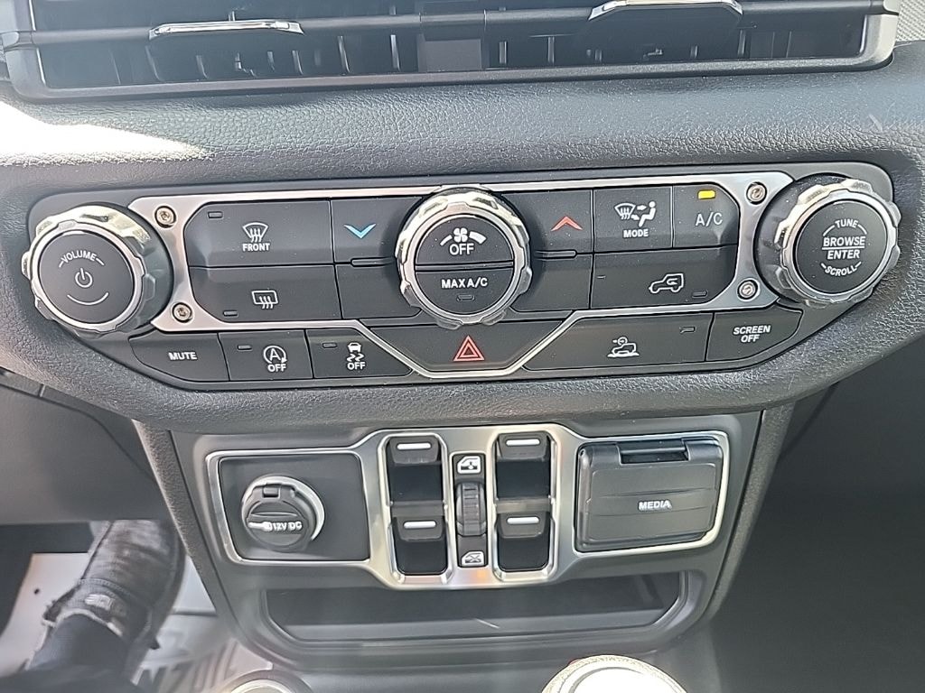 New 2025 Jeep Gladiator SPORT S 4X4 Pickup