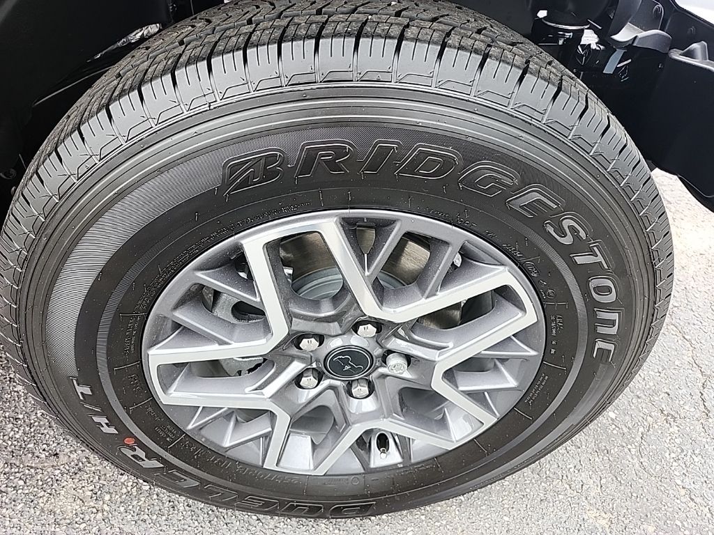 2025 Jeep Wrangler 4-Door Sahara - Photo 12