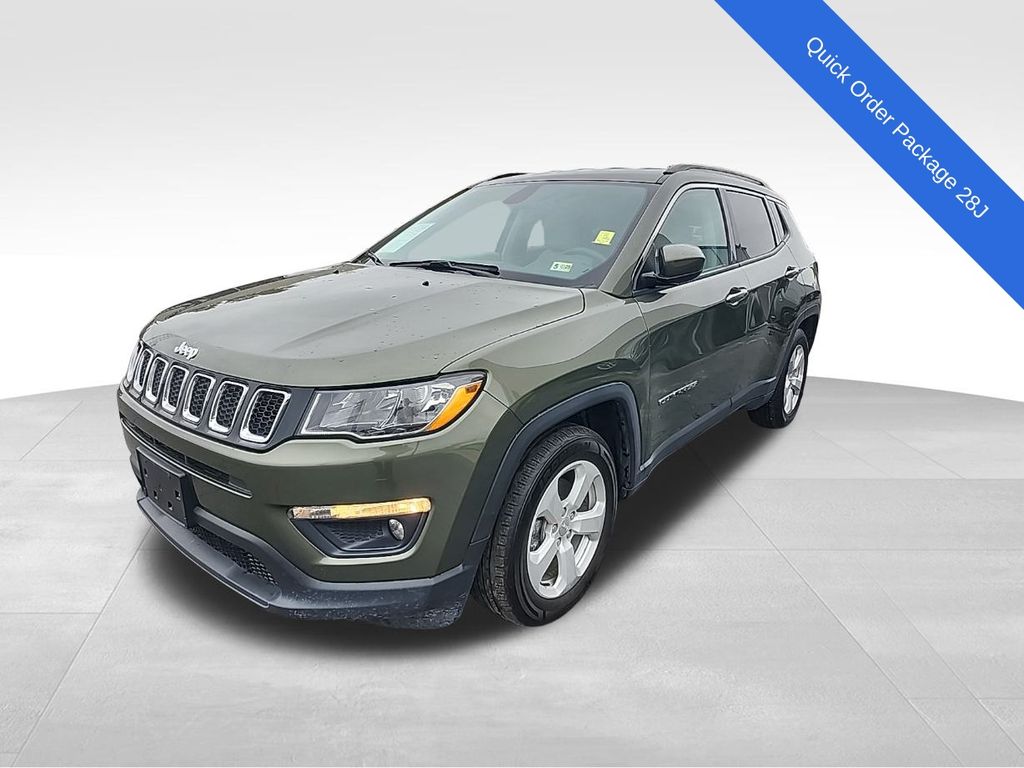 2021 Jeep Compass Latitude photo 3
