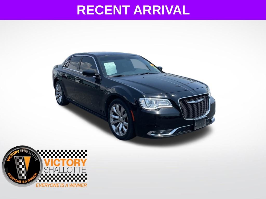 2019 Chrysler 300 Touring