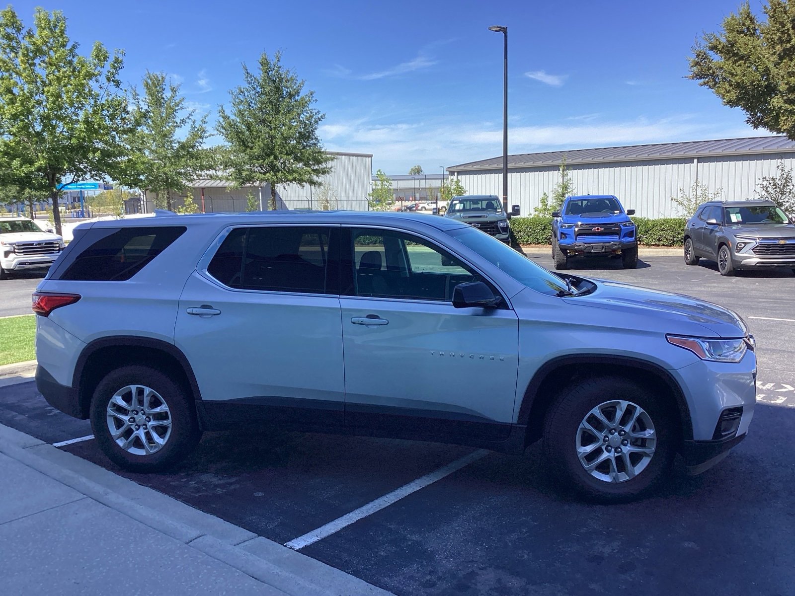 2018 Chevrolet Traverse LS photo 4