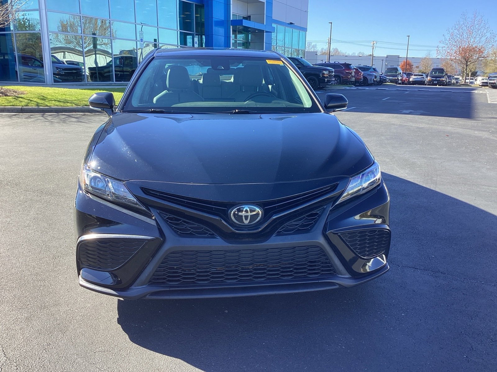 2023 Toyota Camry SE photo 2