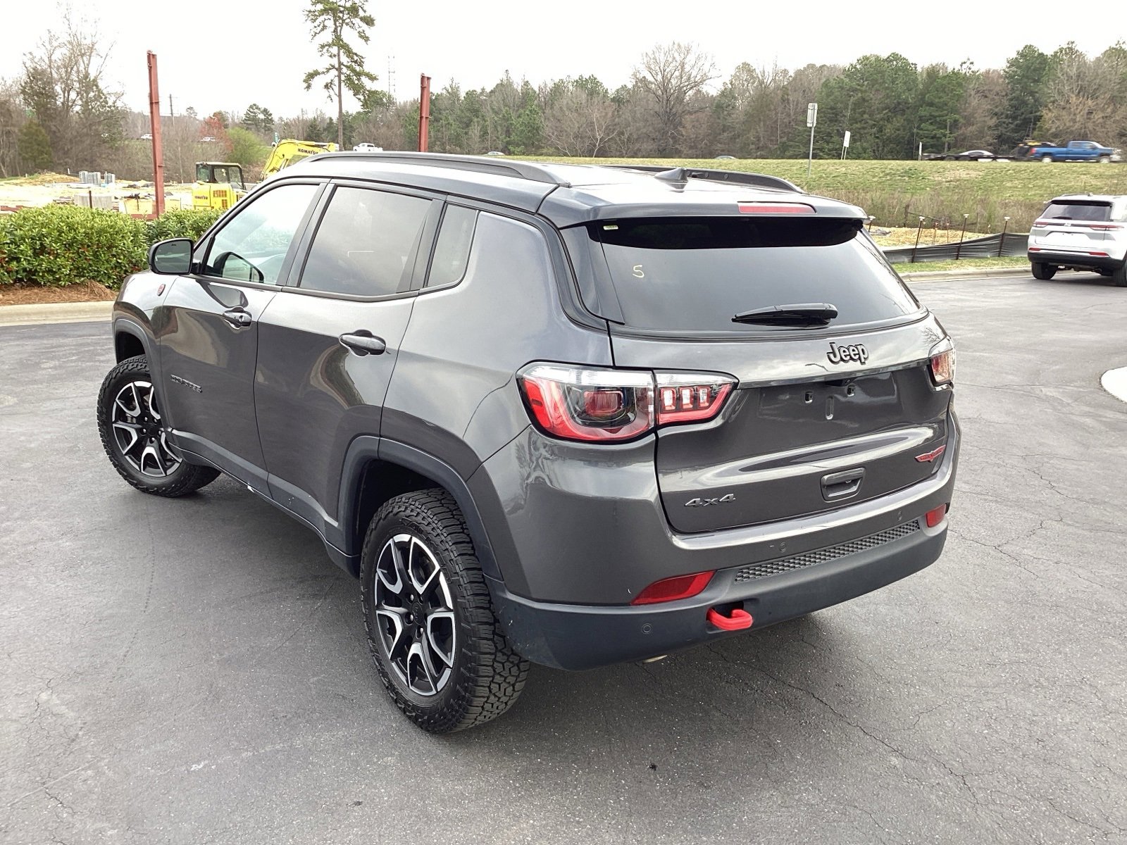 2024 Jeep Compass Trailhawk photo 2