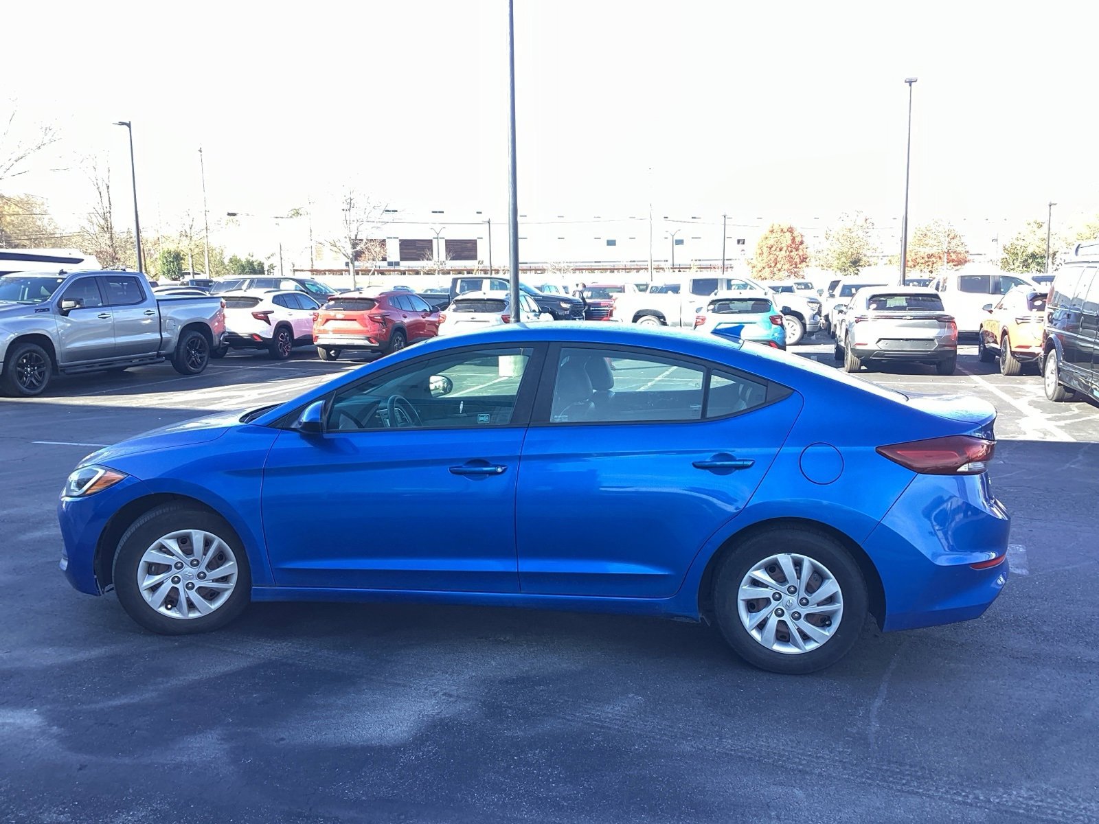 2017 Hyundai Elantra SE photo 4