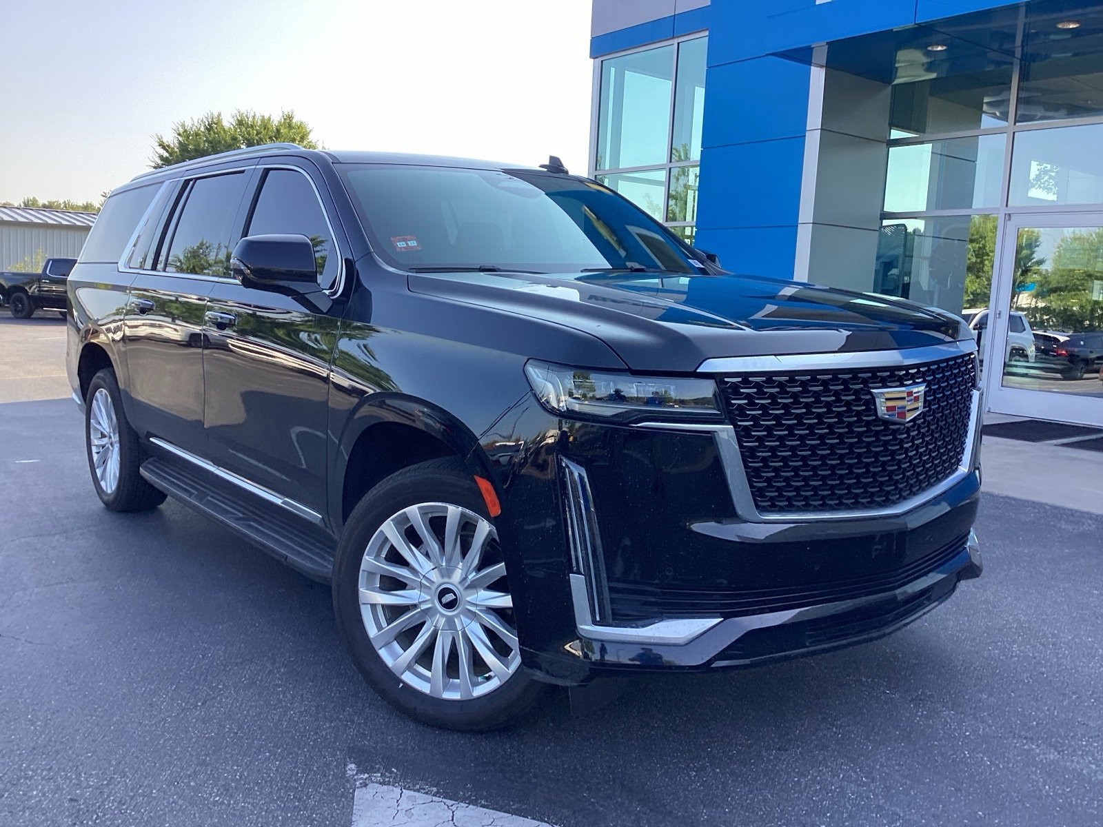 2023 Cadillac Escalade ESV Luxury
