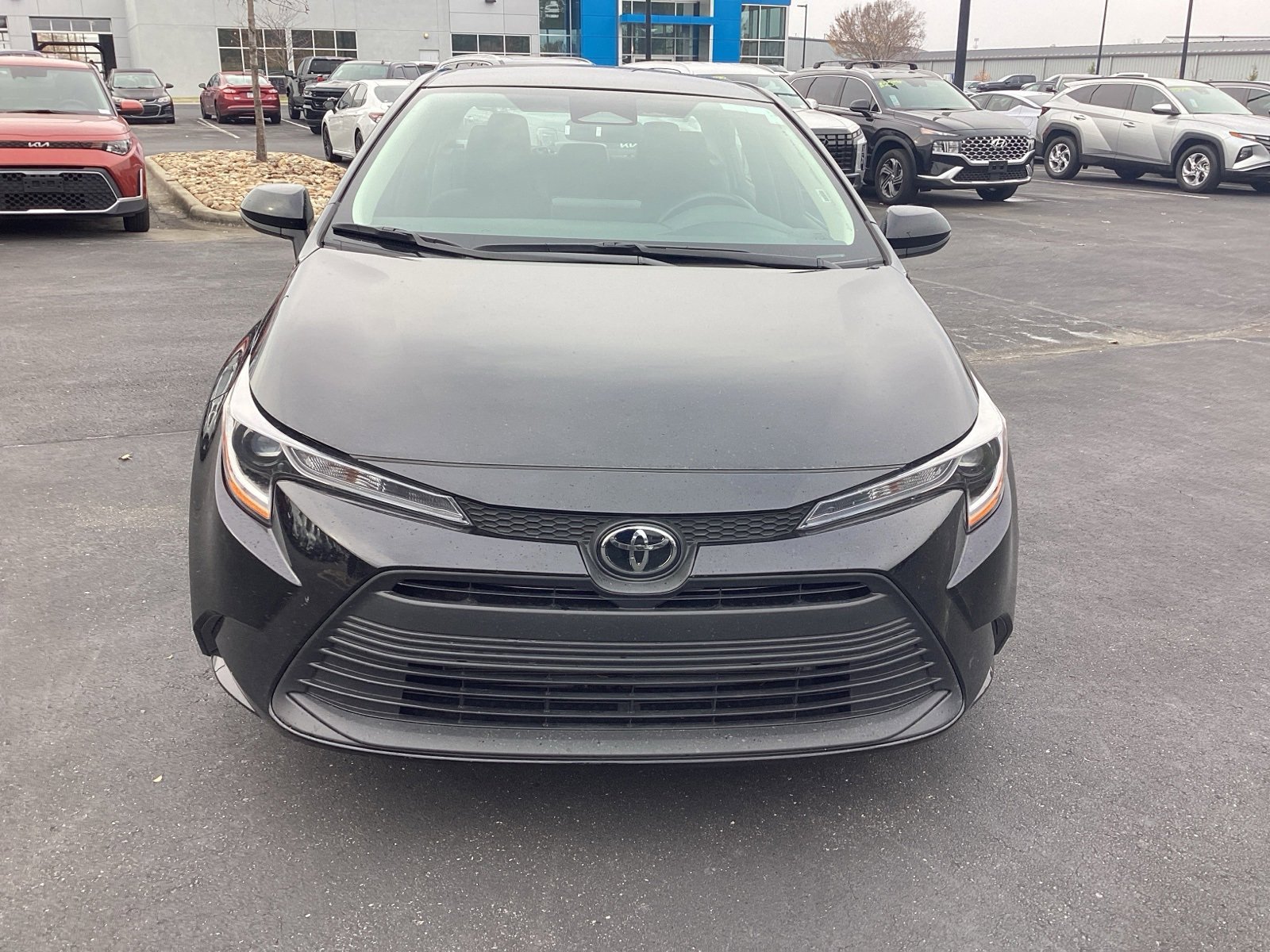 2025 Toyota Corolla LE photo 4