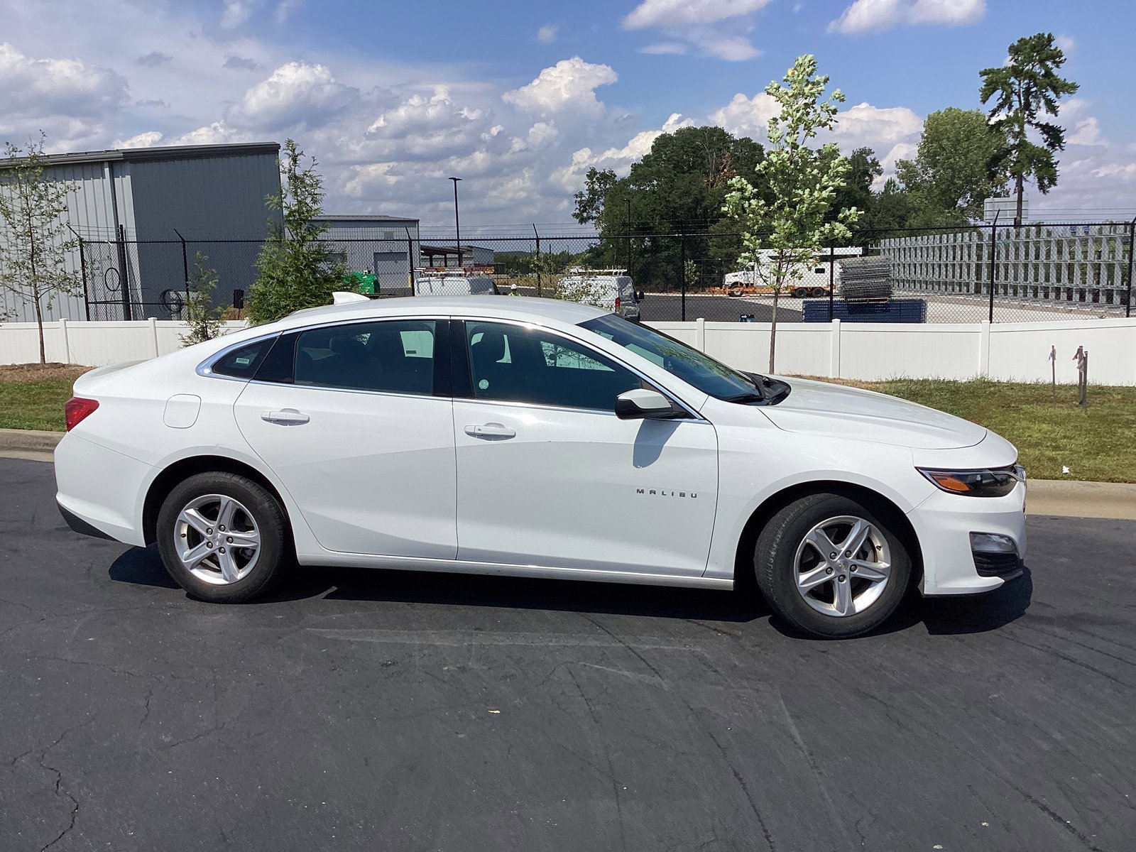 2023 Chevrolet Malibu 1LT photo 4