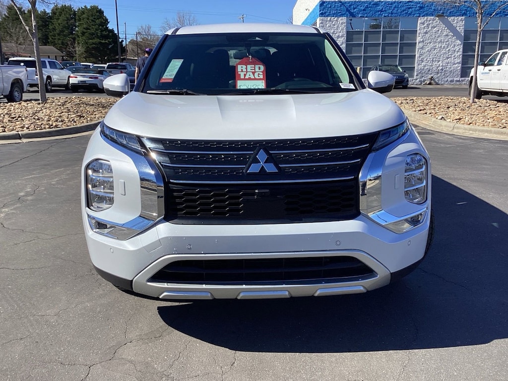 Used 2024 Mitsubishi Outlander SE SUV