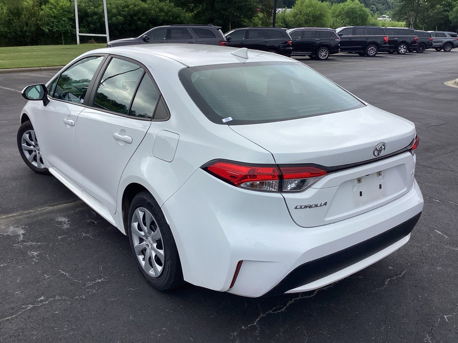 Used 2022 Toyota Corolla LE with VIN 5YFEPMAE2NP376506 for sale in Northfield, Minnesota