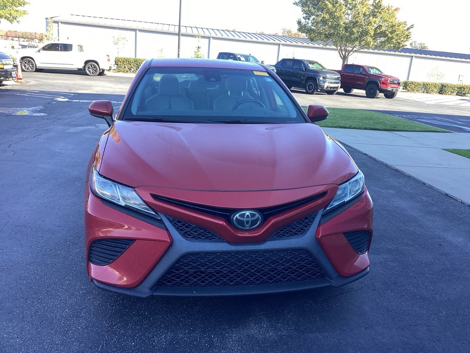 2019 Toyota Camry LE photo 3