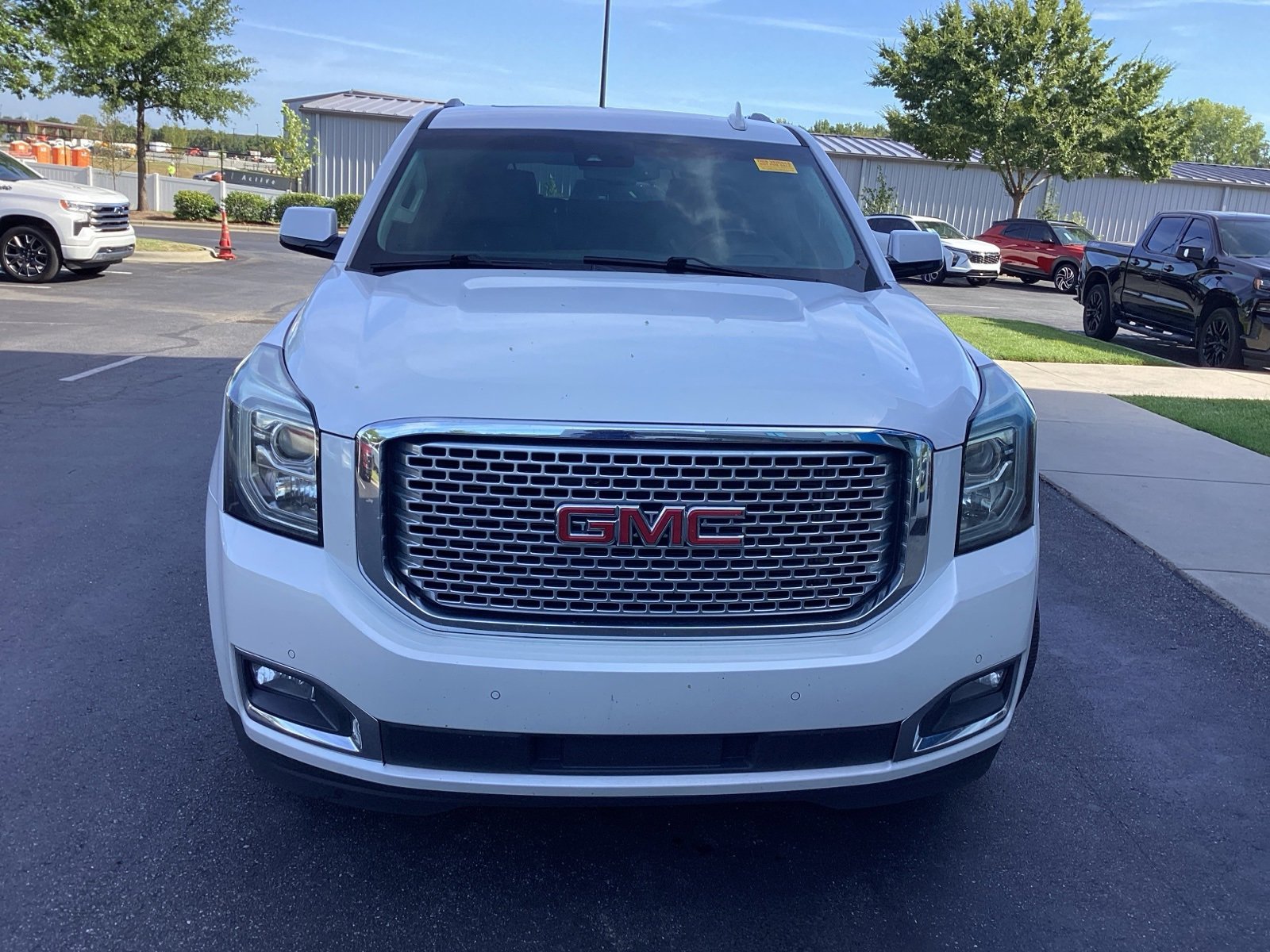 2017 Gmc Yukon Denali photo 3
