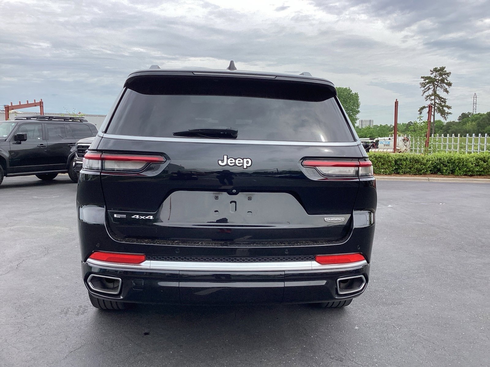 2021 Jeep Grand Cherokee Summit photo 3
