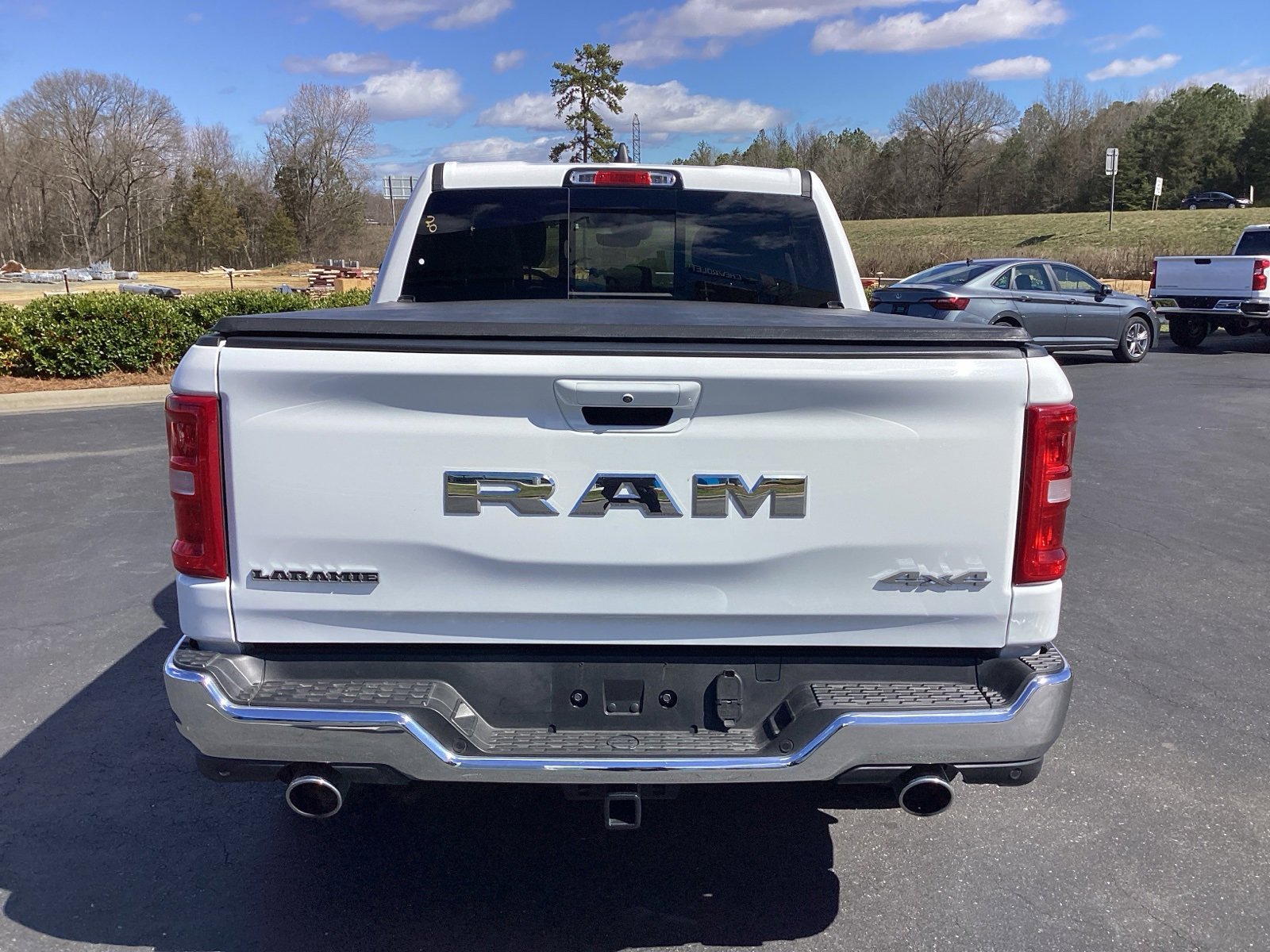 2025 Ram 1500 Laramie photo 3