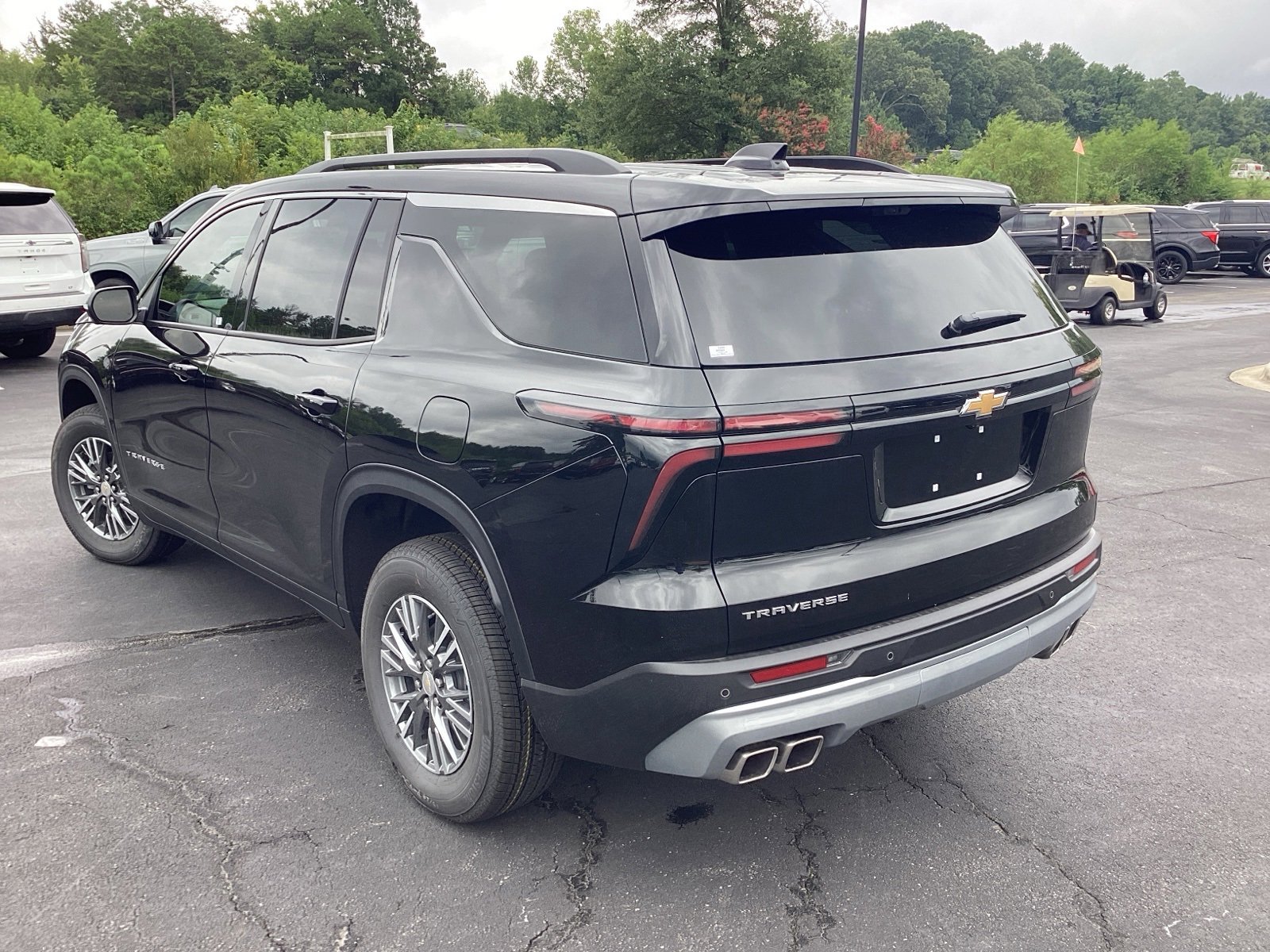 2026 Chevrolet Traverse photo 2