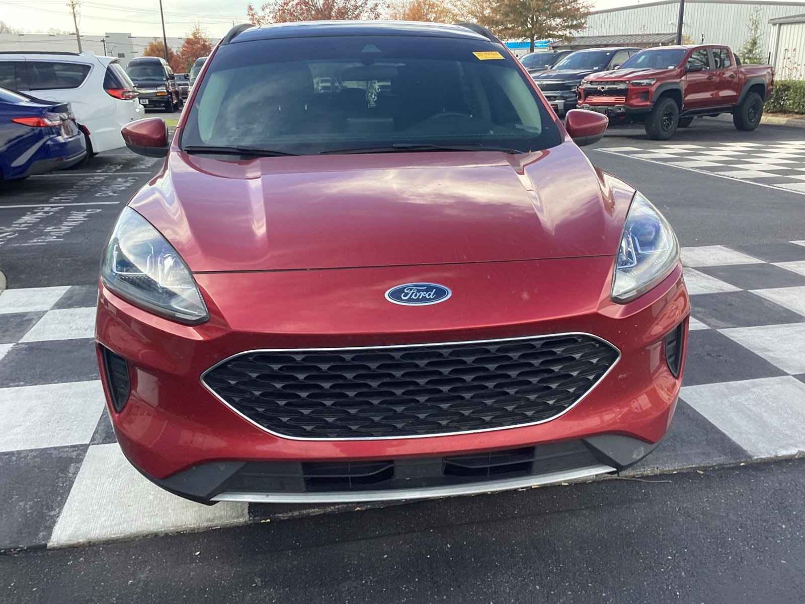 2020 Ford Escape SE photo 2