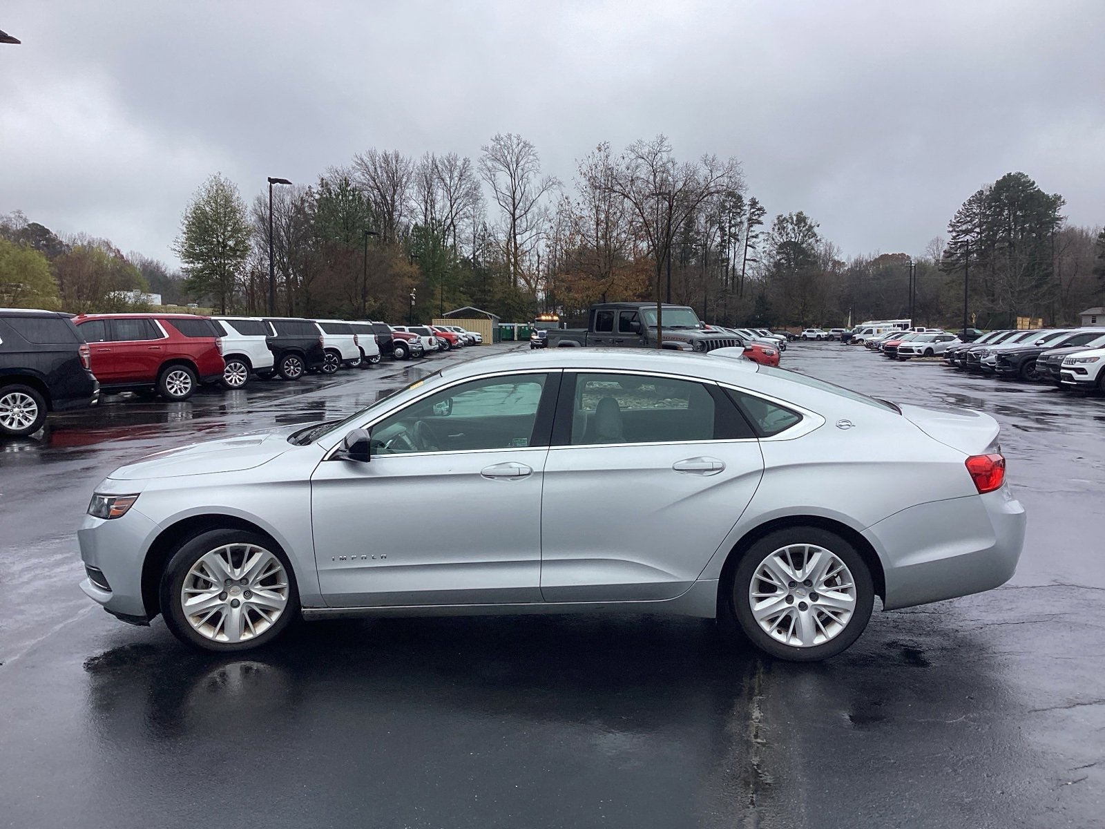 2017 Chevrolet Impala LS photo 3