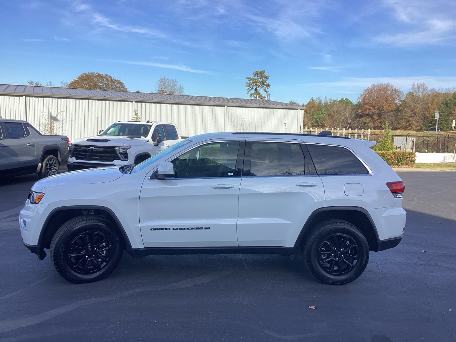 2022 Jeep Cherokee Laredo photo 4