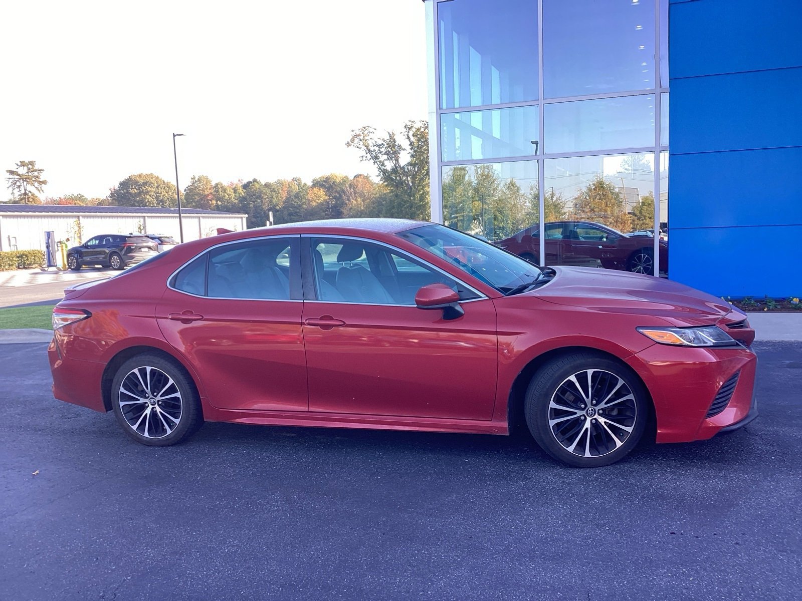 2019 Toyota Camry LE photo 4