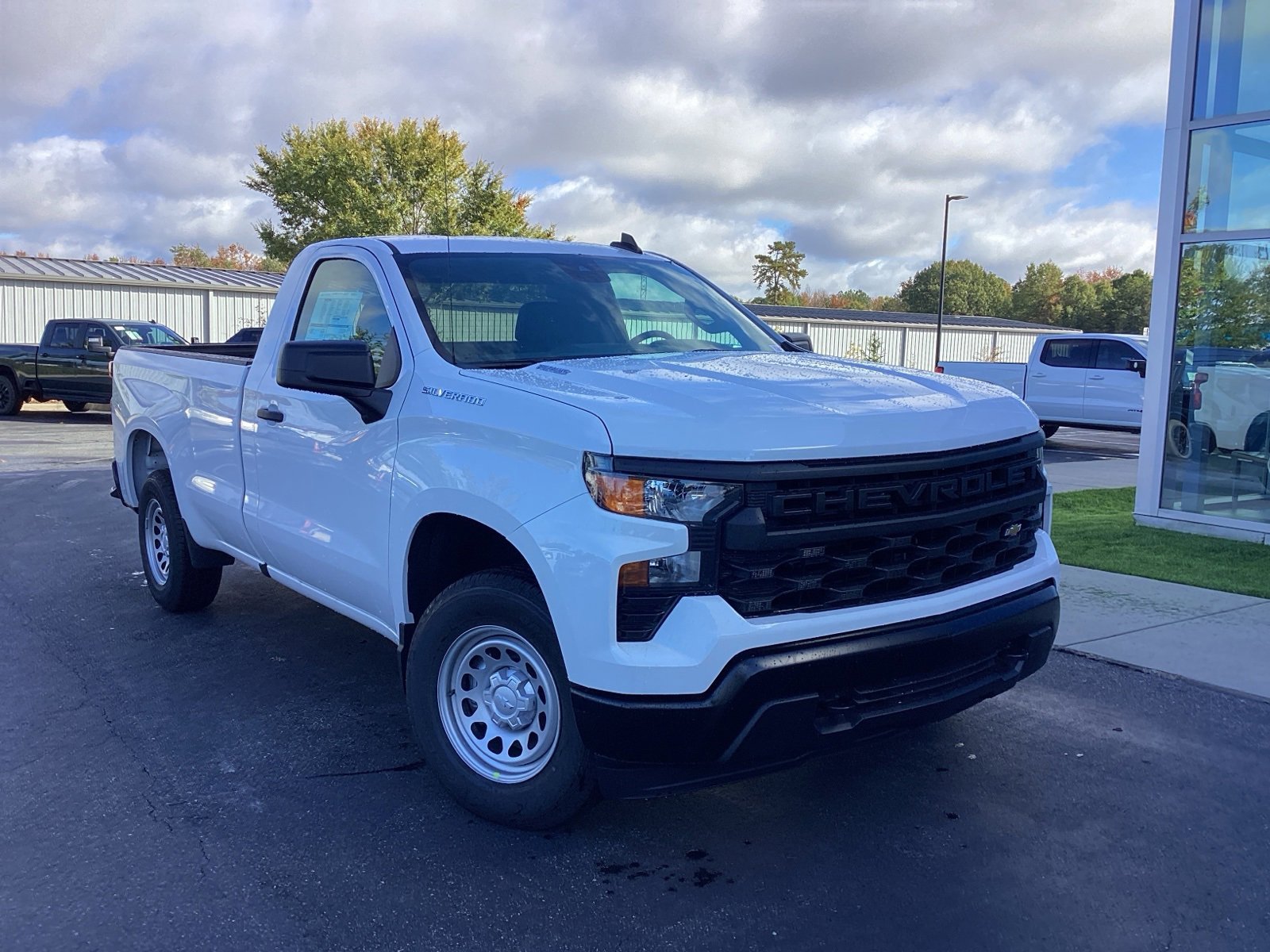2026 Chevrolet Silverado Base's photo