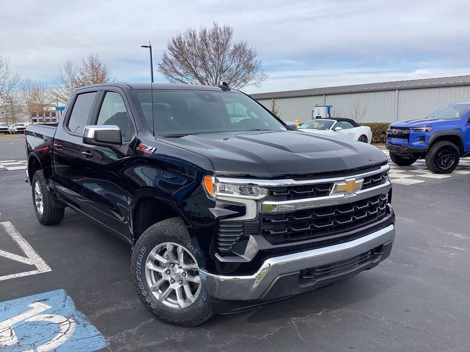 2026 Chevrolet Silverado LT's photo